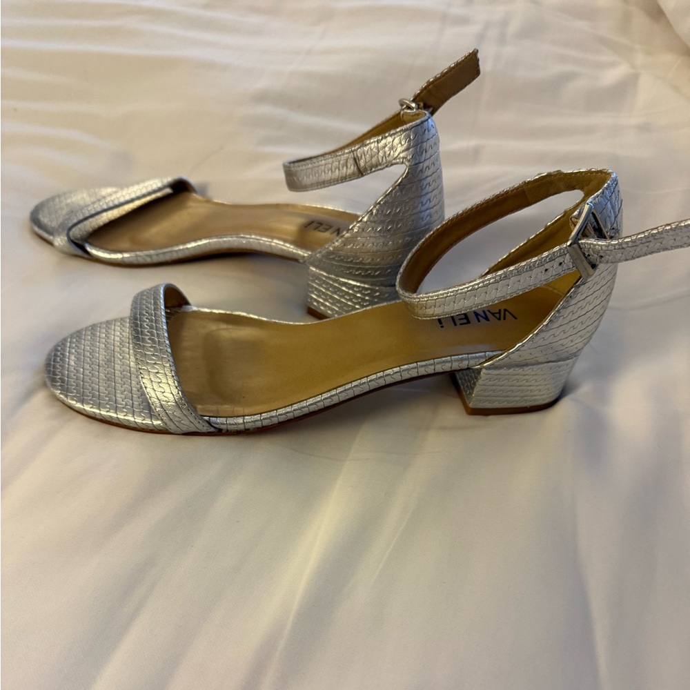Vaneli silver block heel sandal- like new- 9.5N